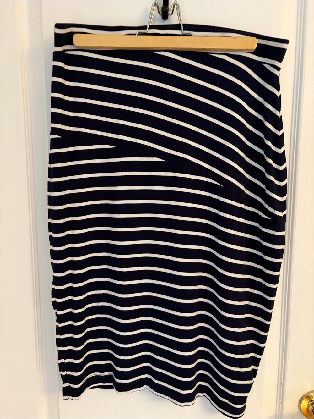 Reitmans Navy and White Striped Pencil Skirt